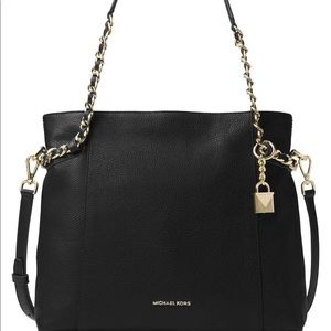 Michael Kors Remy shoulder tote